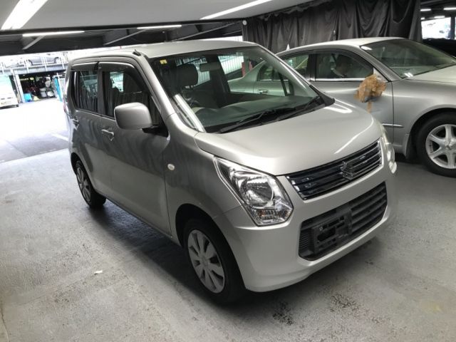 1071 Suzuki Wagon r MH34S 2014 г. (NISSAN Osaka)